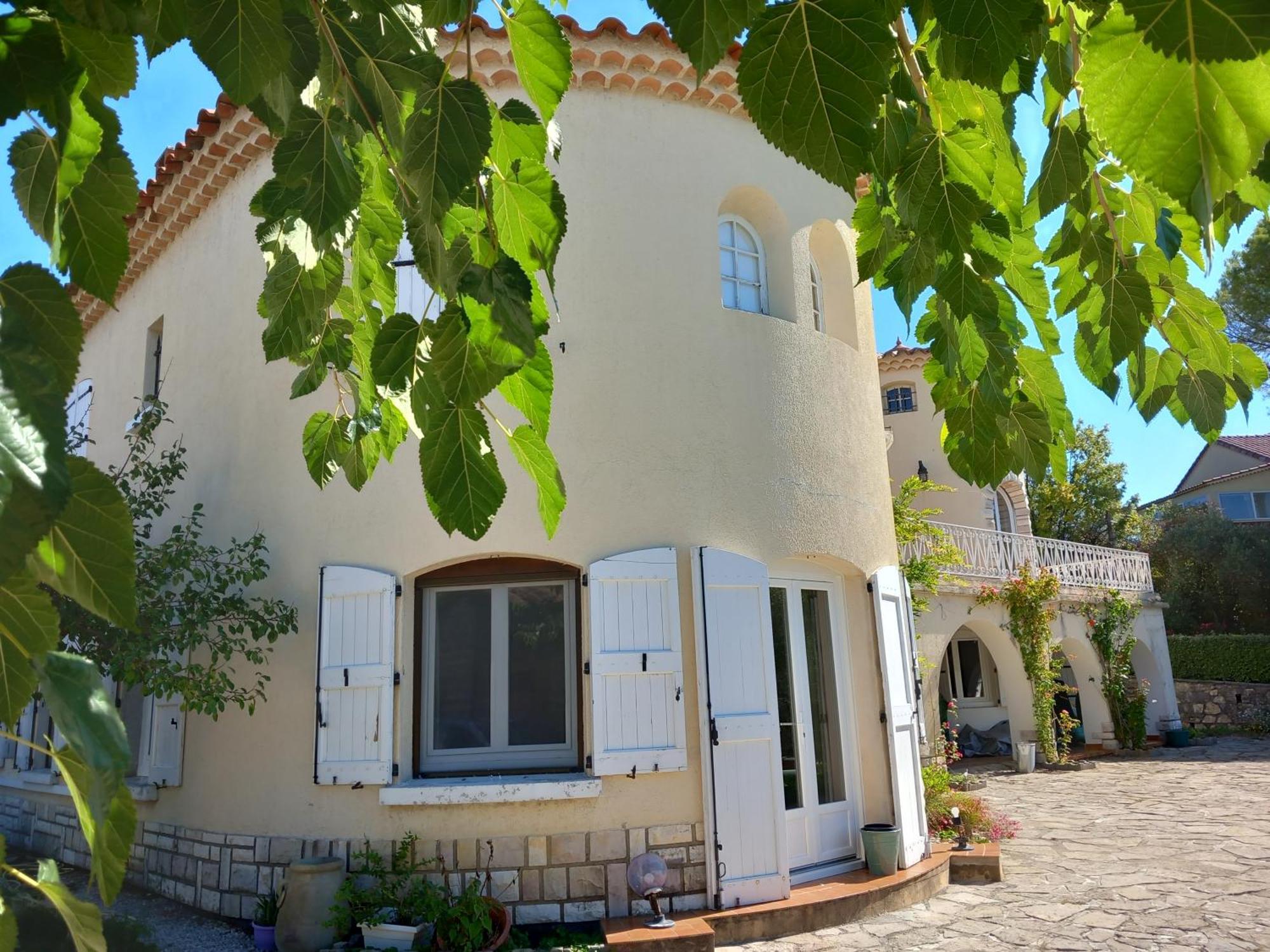 Le Relais Fleuri Alès Exterior foto